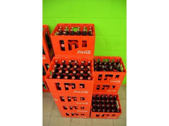 99 fl. coca cola zero 20cl, 208 fl. coca cola 20cl, 4x6 blikjes schweppes agrum 33cl, 4x6 blikjes schweppes tonic 33cl, 2 blikjes lipton green 10cl, 2 blikjes lipton ice tea 10cl, 6 blikjes lipton zero 10cl - afbeelding 7 van  7