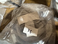 996,631,972,9b - afbeelding 1 van  2