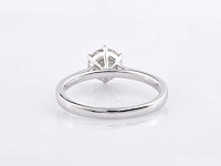 9kt witgouden ring met 1cts laboratoriumgekweekte diamant - afbeelding 4 van  7