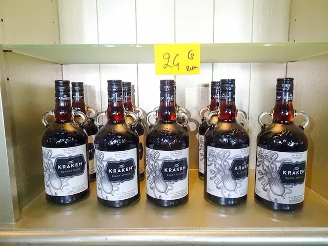 9x fles rum "the kraken" - afbeelding 1 van  3