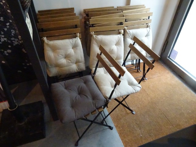 9x inklapbare terrastafel eurochair + 16x tuinstoel + parasol - afbeelding 2 van  15