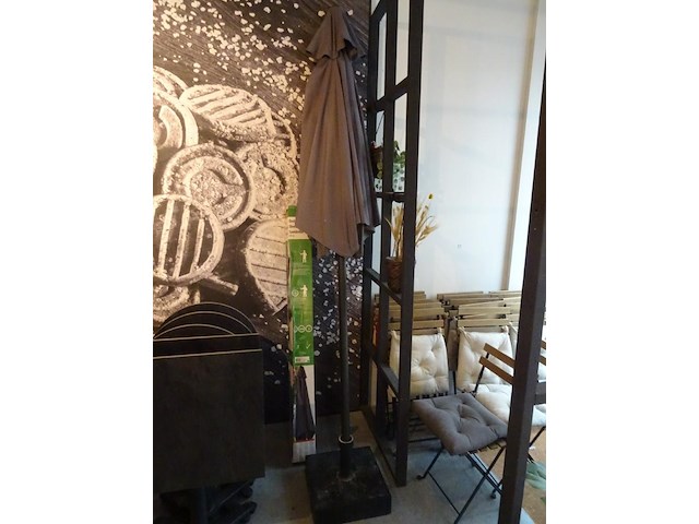 9x inklapbare terrastafel eurochair + 16x tuinstoel + parasol - afbeelding 4 van  15