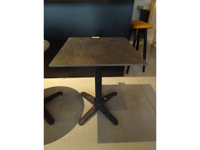 9x inklapbare terrastafel eurochair + 16x tuinstoel + parasol - afbeelding 8 van  15