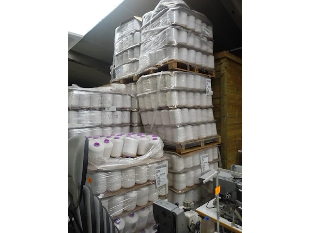 9x pallet garen wit - afbeelding 6 van  7