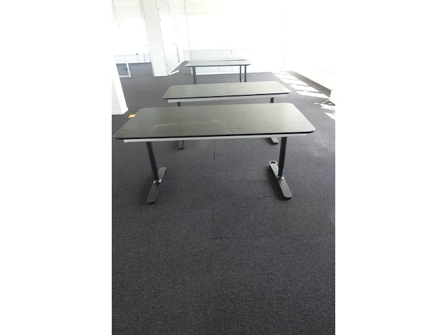 9x zwarte bureau-tafels - afbeelding 2 van  4