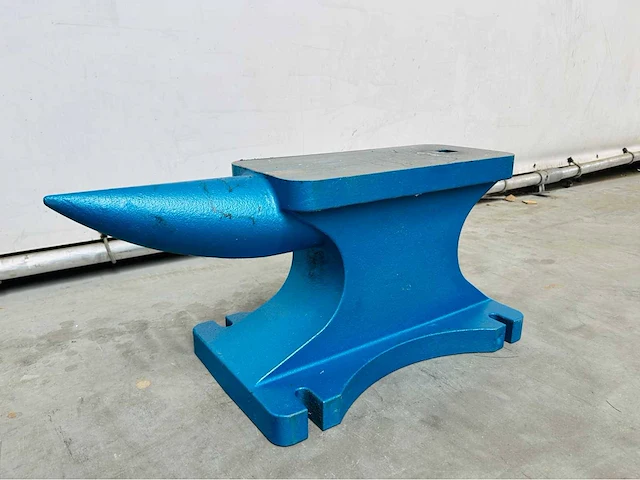Aambeeld 730x320x340mm - afbeelding 1 van  1
