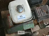 Aandammer met honda benzine motor gx160 5,5 - afbeelding 1 van  3