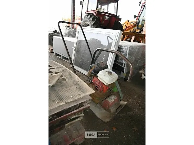 Aandammer met honda benzine motor gx160 5,5 - afbeelding 2 van  3