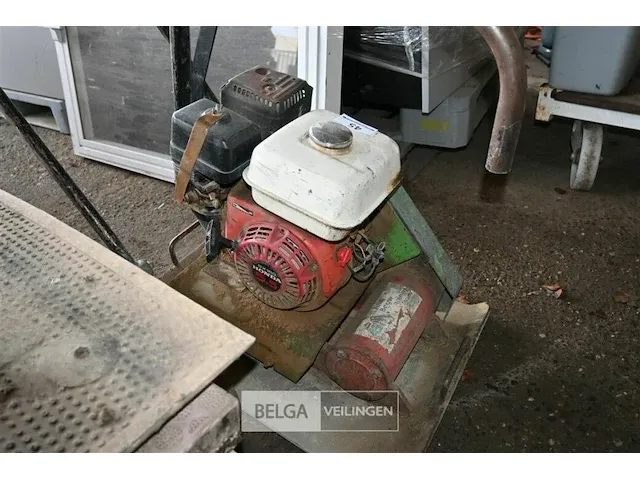 Aandammer met honda benzine motor gx160 5,5 - afbeelding 3 van  3