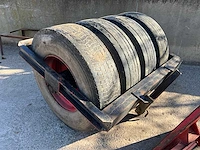 Aandrukwielen tractor - afbeelding 1 van  7