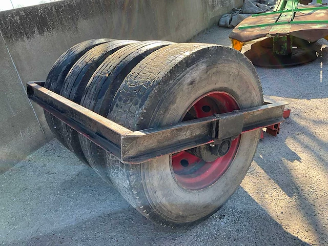 Aandrukwielen tractor - afbeelding 5 van  7