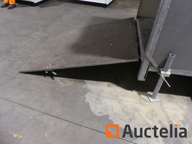 Aanhanger gesloten enkelassige warocquier 750 - afbeelding 2 van  25