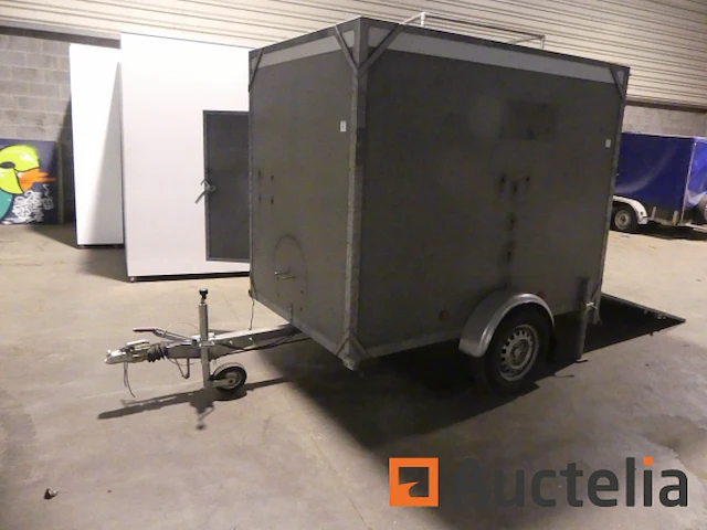 Aanhanger gesloten enkelassige warocquier 750 - afbeelding 1 van  25