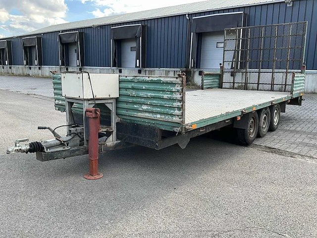 Aanhangwagen 3 asser - afbeelding 1 van  19