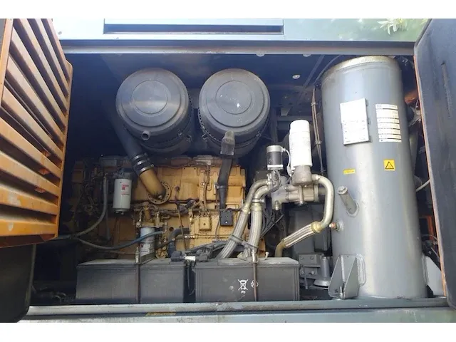 Aanhangwagen fliegl + compresso atlas copco - afbeelding 16 van  17