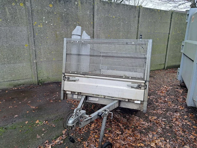 Aanhangwagen hapert - afbeelding 2 van  2
