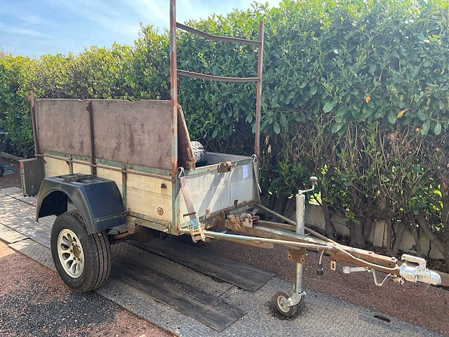 Aanhangwagen met 65cm hoge dissel - afbeelding 1 van  4
