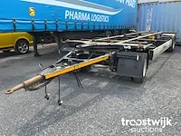 Aanhangwagen met containerchassis