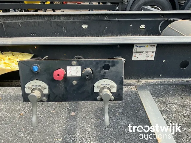 Aanhangwagen met containerchassis - afbeelding 14 van  15