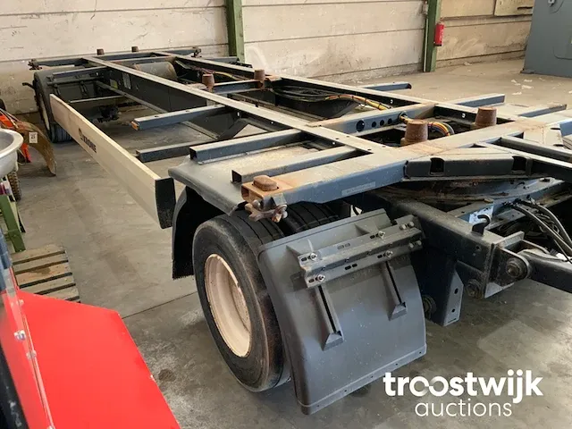 Aanhangwagen met containerchassis - afbeelding 9 van  15
