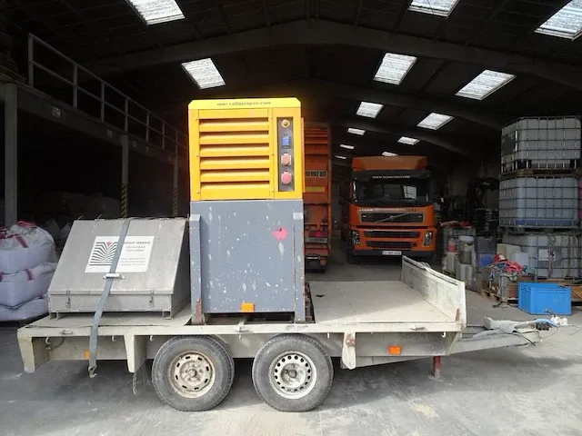 Aanhangwagen met stroomgroep en trt - afbeelding 1 van  11