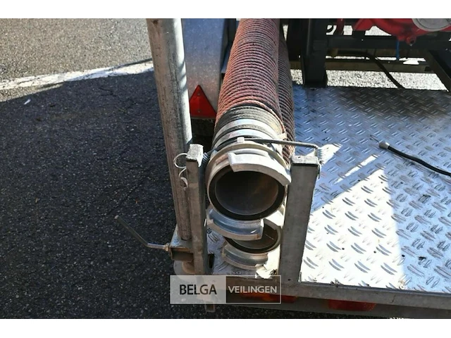 Aanhangwagen met waterpompinstallatie - afbeelding 7 van  8