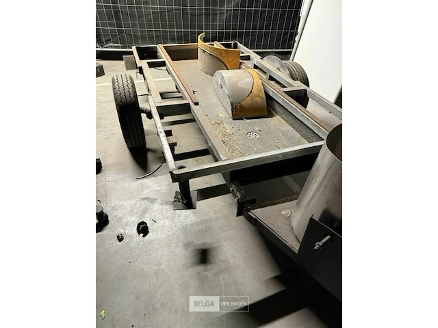 Aanhangwagen onafgewerkt l237xb117 cm - afbeelding 3 van  3