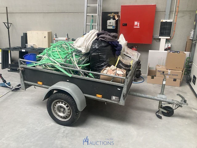 Aanhangwagen saris - afbeelding 1 van  9