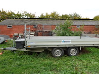 Aanhangwagen saris - afbeelding 1 van  7