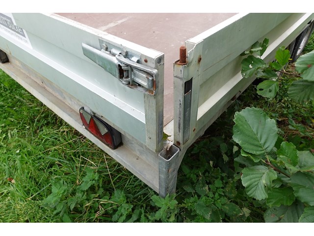 Aanhangwagen saris - afbeelding 7 van  7