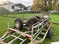 Aanhangwagen saris - afbeelding 9 van  12