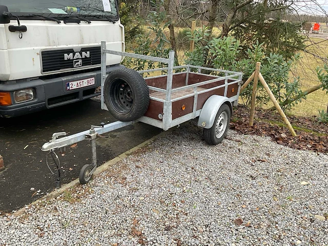 Aanhangwagen - afbeelding 1 van  7