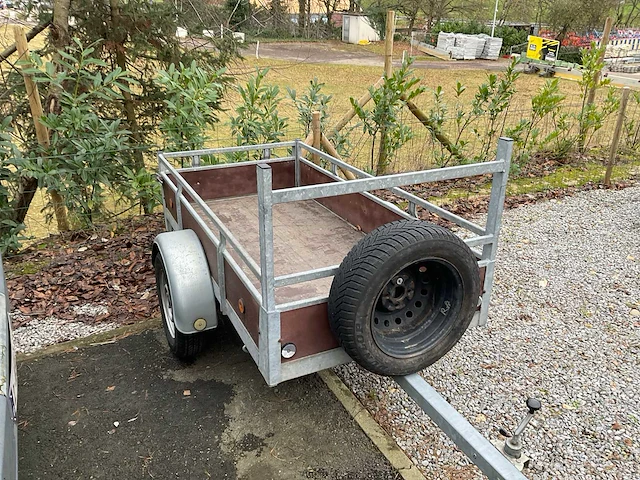 Aanhangwagen - afbeelding 3 van  7