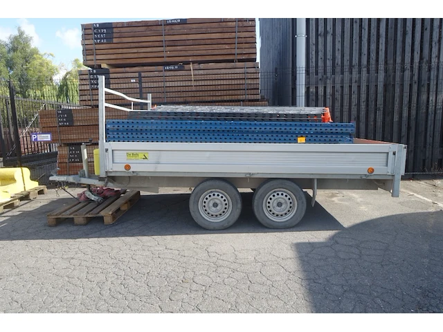 Aanhangwagen - afbeelding 1 van  7