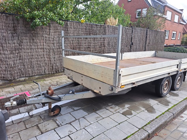 Aanhangwagen - afbeelding 2 van  3