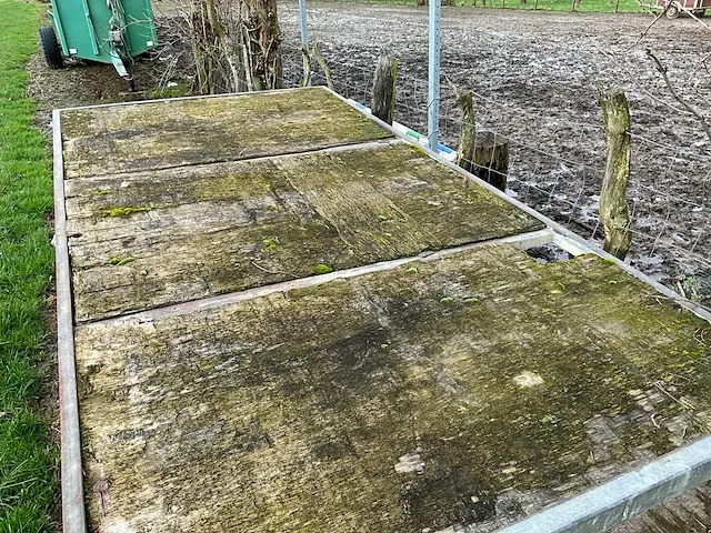 Aanhangwagen - afbeelding 3 van  7
