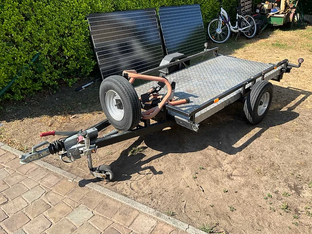 Aanhangwagen - afbeelding 1 van  9