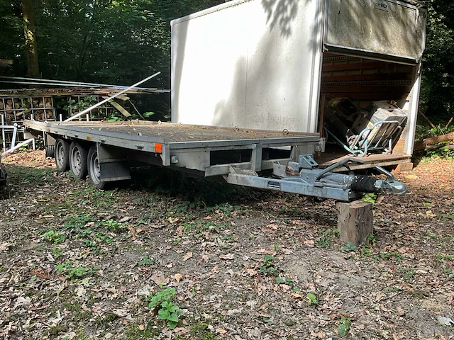 Aanhangwagen - afbeelding 1 van  12