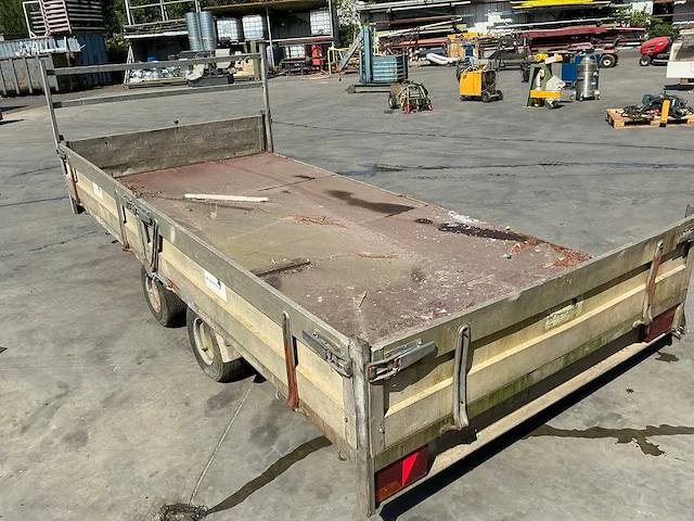 Aanhangwagen - afbeelding 3 van  7