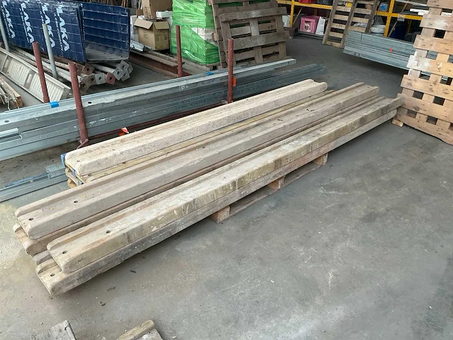 Aannemersmateriaal beton bekisting balken (12x) - afbeelding 1 van  2