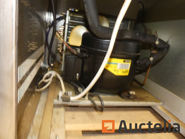 Aanrecht horizontale roestvrij staalkoelkast 4 lade asber etp-7-135-04 se - afbeelding 3 van  11