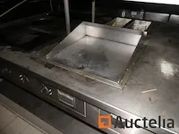 Aanrechtblad keukencentrum, plancha, elektrische kookplaat, friteuse - afbeelding 2 van  11