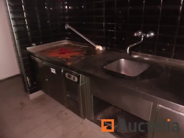 Aanrechtblad voor horeca, koelkasten wastafel ... rubbens - afbeelding 1 van  8