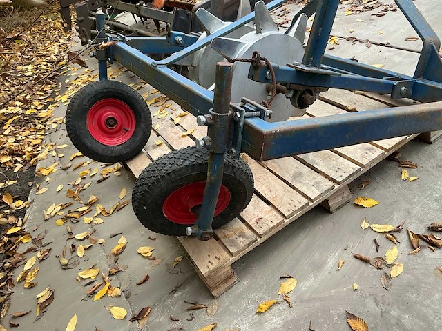 Aardbeien plantmachine - afbeelding 6 van  6