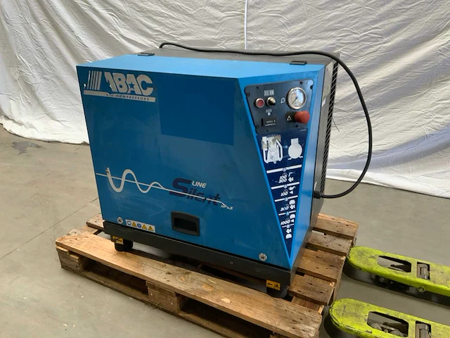 Abac - b5900b/ln/hp/5,5 - piston compressors - 2010 - afbeelding 1 van  8