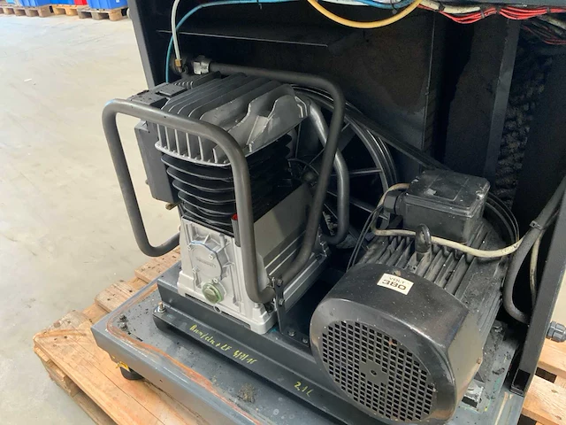 Abac - b5900b/ln/hp/5,5 - piston compressors - 2010 - afbeelding 6 van  8