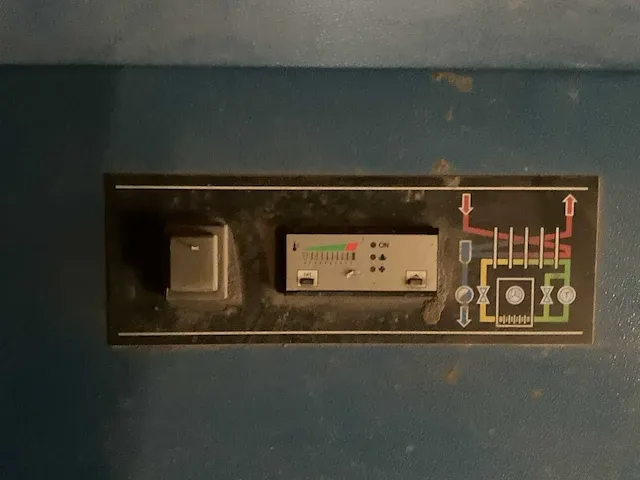 Abac formula 22 schroefcompressor 2008, inclusief filter en compressievat - afbeelding 13 van  15