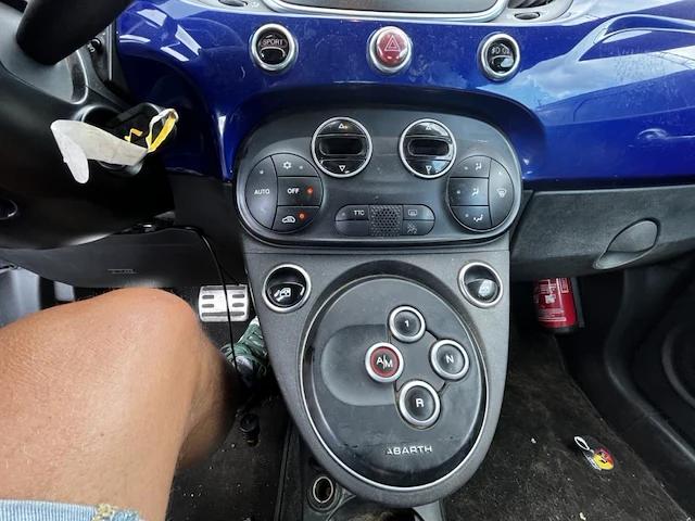 Abarth 595c 1.4 t-jet mta 145 at, 2017 - afbeelding 2 van  37
