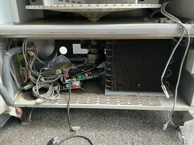 Aba/zanussi variovend verkoopautomaat - afbeelding 4 van  8