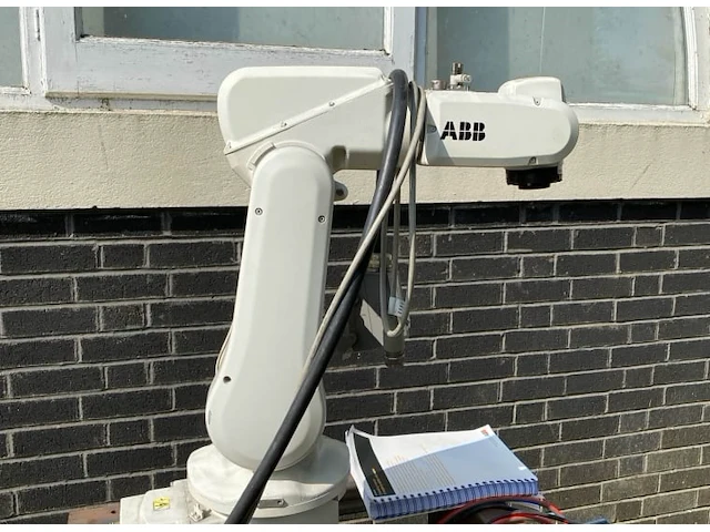 Abb 120 m2004 industriële robot - afbeelding 1 van  9
